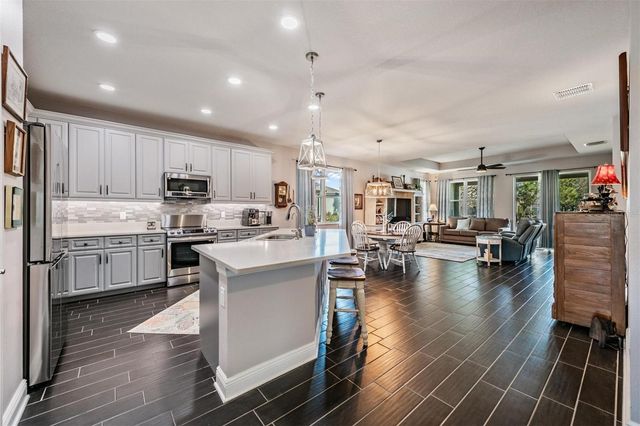 3920 NIGHT STAR TRAIL, Odessa, FL 33556