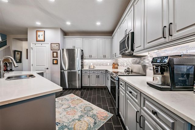 3920 NIGHT STAR TRAIL, Odessa, FL 33556