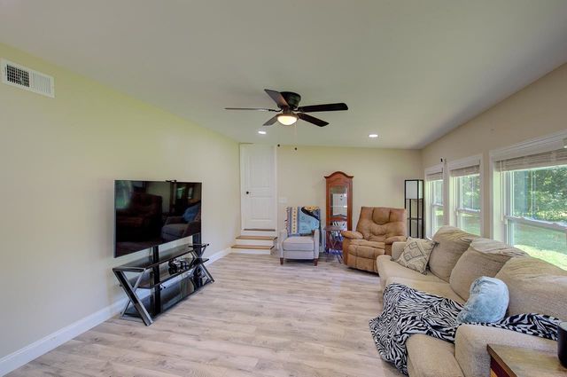 120 Swain Avenue, Boiling Springs, SC 29316