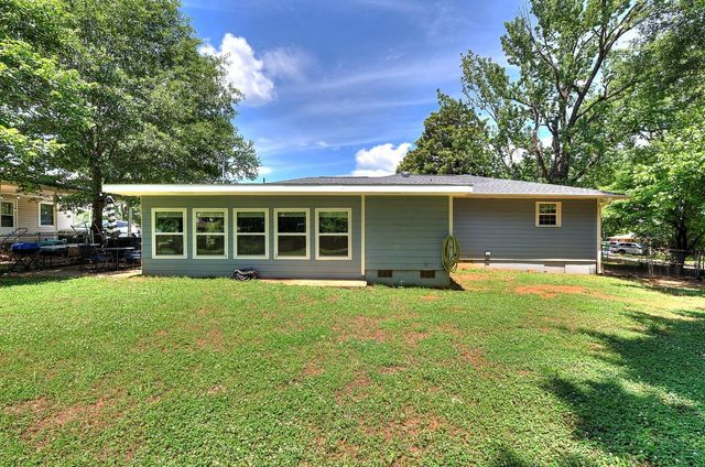120 Swain Avenue, Boiling Springs, SC 29316