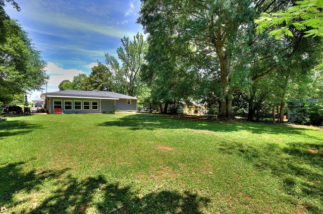 120 Swain Avenue, Boiling Springs, SC 29316