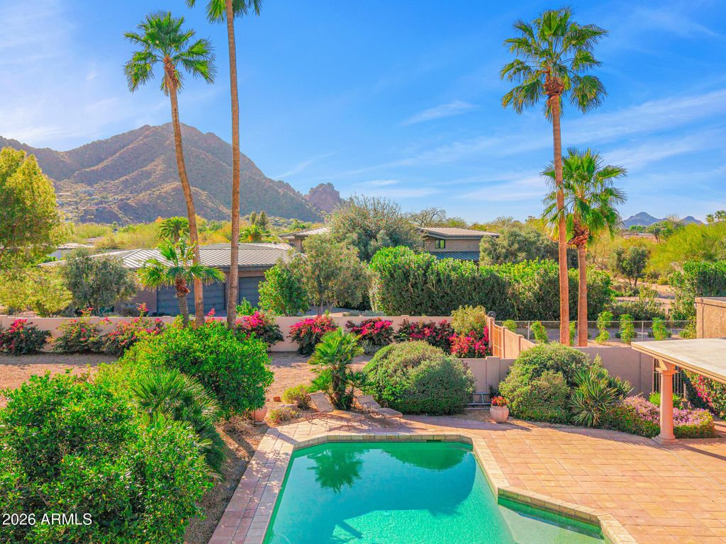 6633 E SOLANO Drive, Paradise Valley, AZ 85253