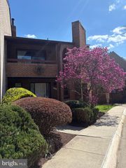 5201 KING CHARLES WAY #2-20, Bethesda, MD 20814