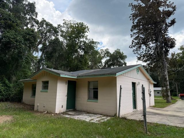 107 WOODLAWN ROAD, Satsuma, FL 32189