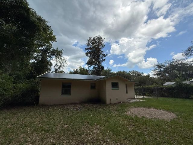 107 WOODLAWN ROAD, Satsuma, FL 32189