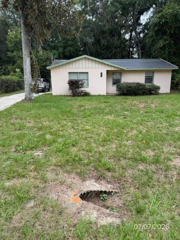 107 WOODLAWN ROAD, Satsuma, FL 32189