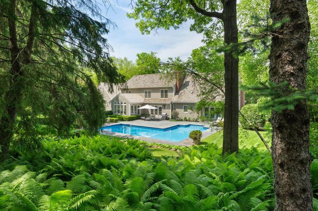235 Hollander Road, Wayzata, MN 55391