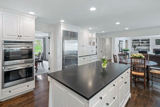 235 Hollander Road, Wayzata, MN 55391