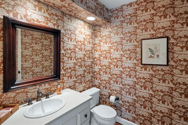 235 Hollander Road, Wayzata, MN 55391