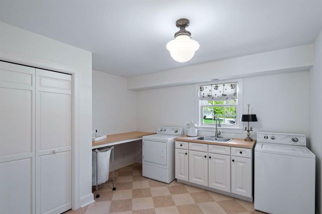 235 Hollander Road, Wayzata, MN 55391