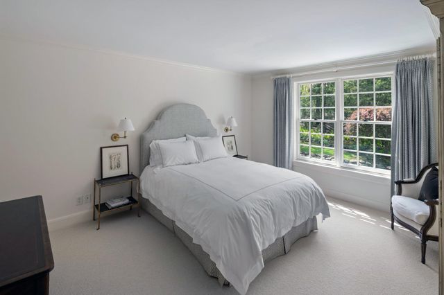 235 Hollander Road, Wayzata, MN 55391