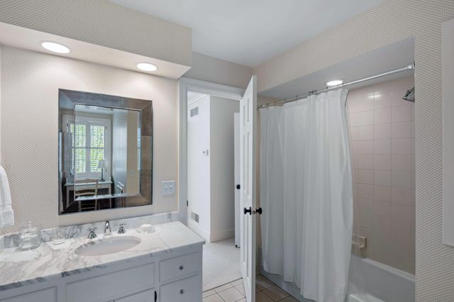 235 Hollander Road, Wayzata, MN 55391