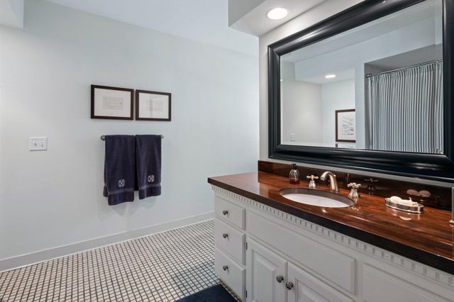 235 Hollander Road, Wayzata, MN 55391