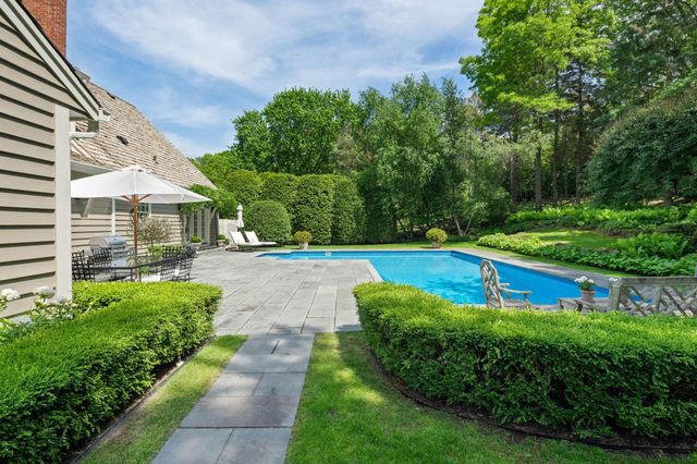 235 Hollander Road, Wayzata, MN 55391
