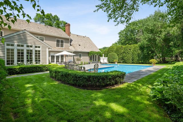 235 Hollander Road, Wayzata, MN 55391