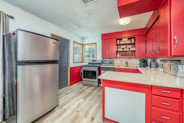 750 N Bebe St, Wichita, KS 67212