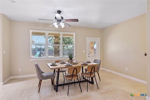 100 Magan Ln, Jarrell, TX 76537