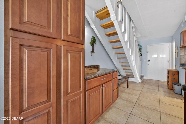 2006 Ocean Shore Blvd Apt 17, Ormond Beach, FL 32176