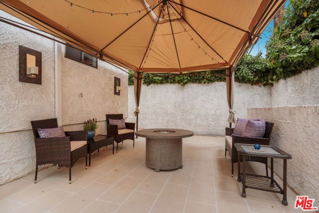11954 Mayfield Avenue 6, Los Angeles, CA 90049