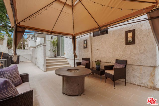 11954 Mayfield Avenue 6, Los Angeles, CA 90049