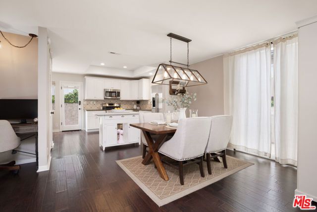 11954 Mayfield Avenue 6, Los Angeles, CA 90049
