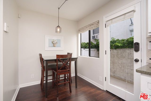 11954 Mayfield Avenue 6, Los Angeles, CA 90049