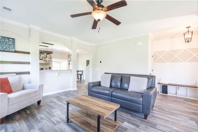 110 Avendell Drive, Easley, SC 29642