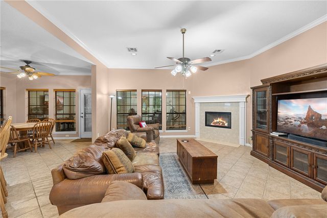 4863 BLAZING, Bryan, TX 77808