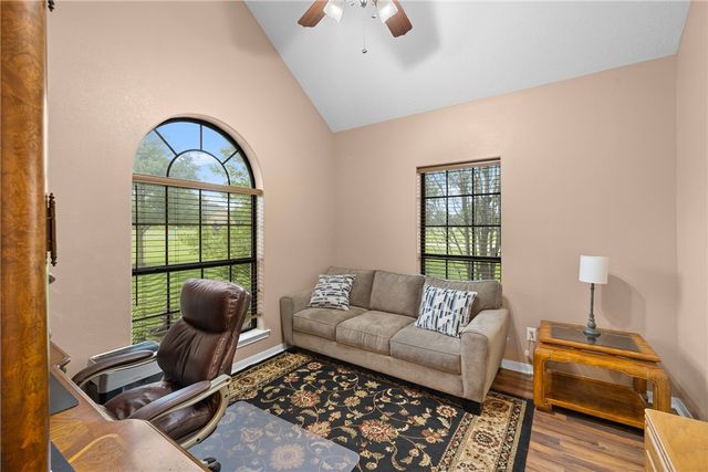 4863 BLAZING, Bryan, TX 77808