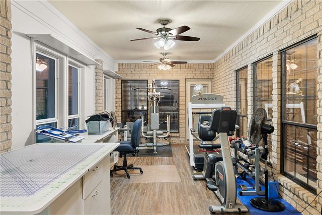 4863 BLAZING, Bryan, TX 77808