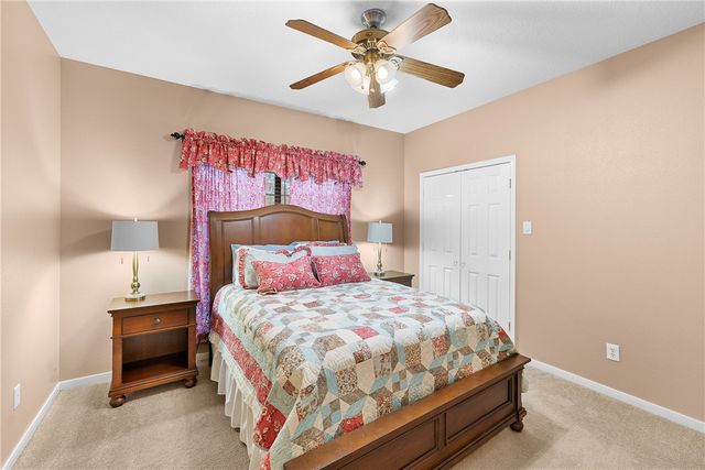 4863 BLAZING, Bryan, TX 77808