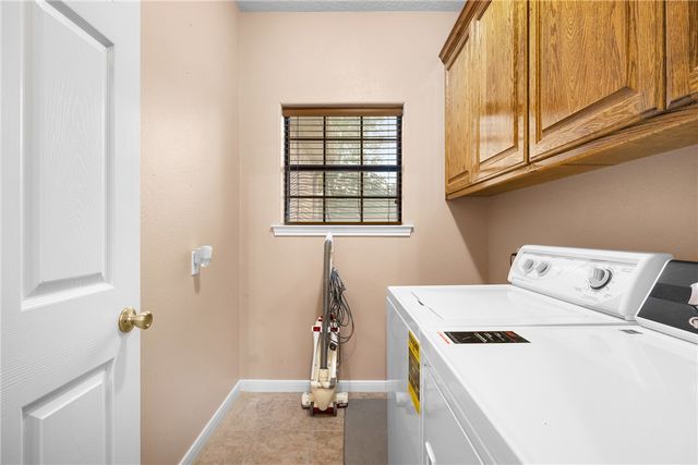 4863 BLAZING, Bryan, TX 77808