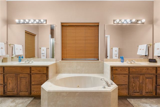 4863 BLAZING, Bryan, TX 77808