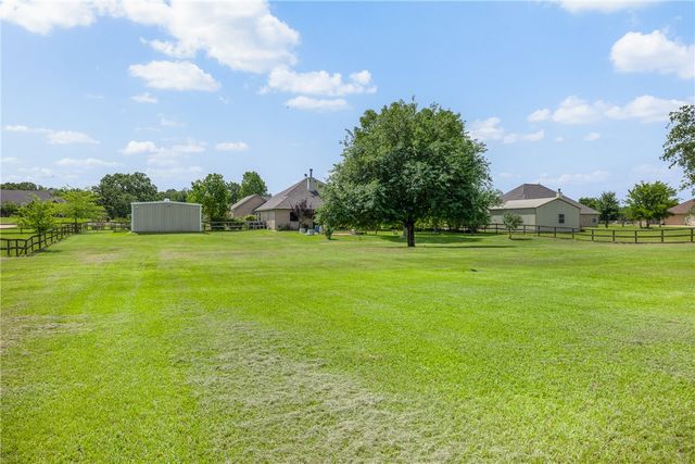 4863 BLAZING, Bryan, TX 77808