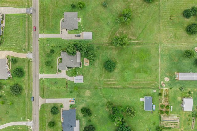 4863 BLAZING, Bryan, TX 77808