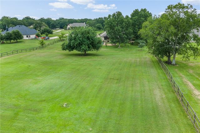4863 BLAZING, Bryan, TX 77808