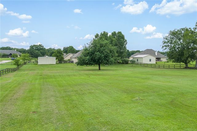 4863 BLAZING, Bryan, TX 77808