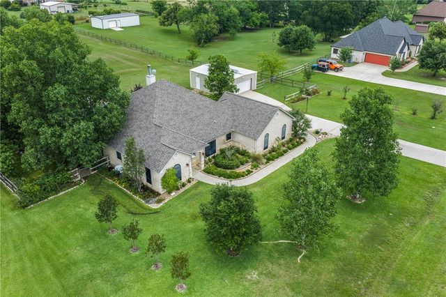 4863 BLAZING, Bryan, TX 77808