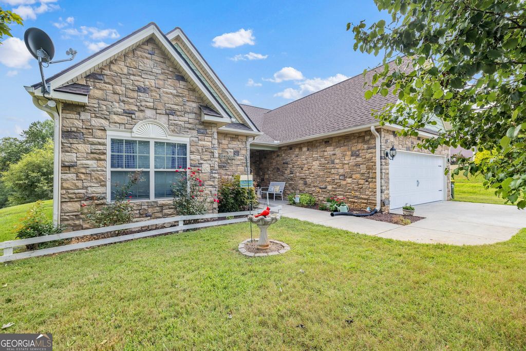 386 Sterling Meadows Court, Demorest, GA 30535