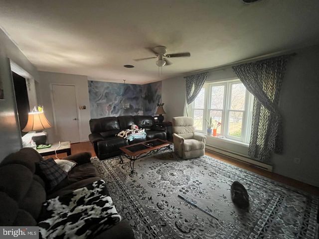 67 GREGORY DR, Martinsburg, WV 25404