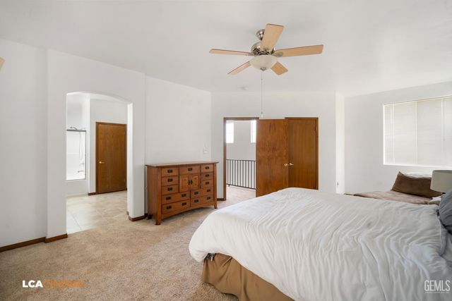 5301 Sand Dollar Court, Bakersfield, CA 93312