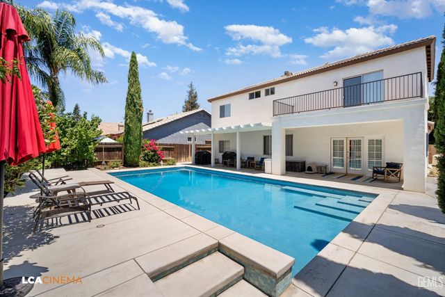 5301 Sand Dollar Court, Bakersfield, CA 93312