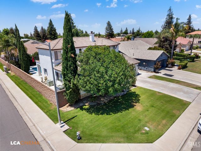5301 Sand Dollar Court, Bakersfield, CA 93312