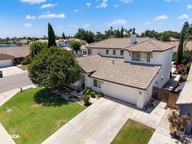 5301 Sand Dollar Court, Bakersfield, CA 93312