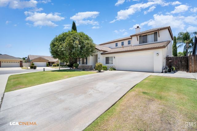 5301 Sand Dollar Court, Bakersfield, CA 93312