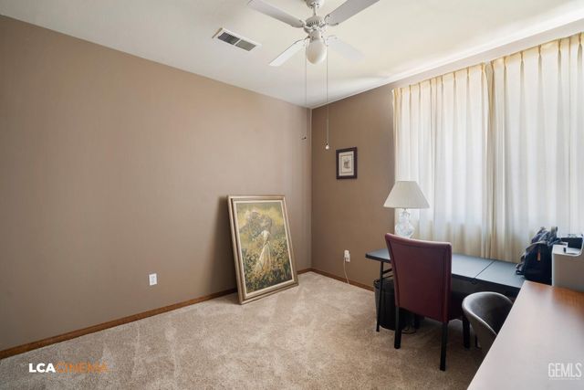 5301 Sand Dollar Court, Bakersfield, CA 93312