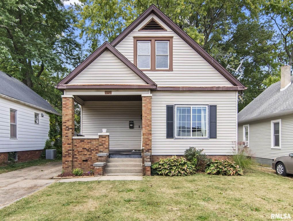 1121 N WALNUT Street, Springfield, IL 62702