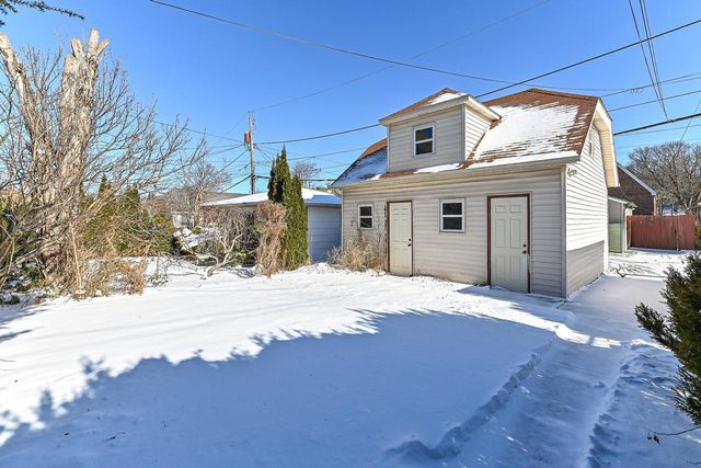 3032 S 7th STREET, Milwaukee, WI 53215