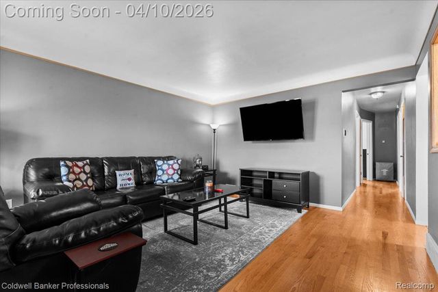 13080 Poplar Street, Southgate, MI 48195