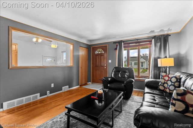 13080 Poplar Street, Southgate, MI 48195